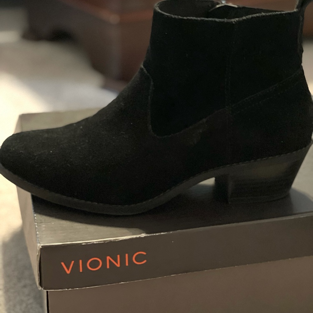 Suede bootie, Vera